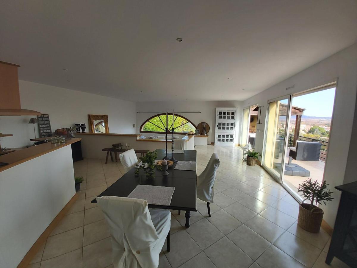Beautiful Villa With A Stunning View Roujan Ngoại thất bức ảnh